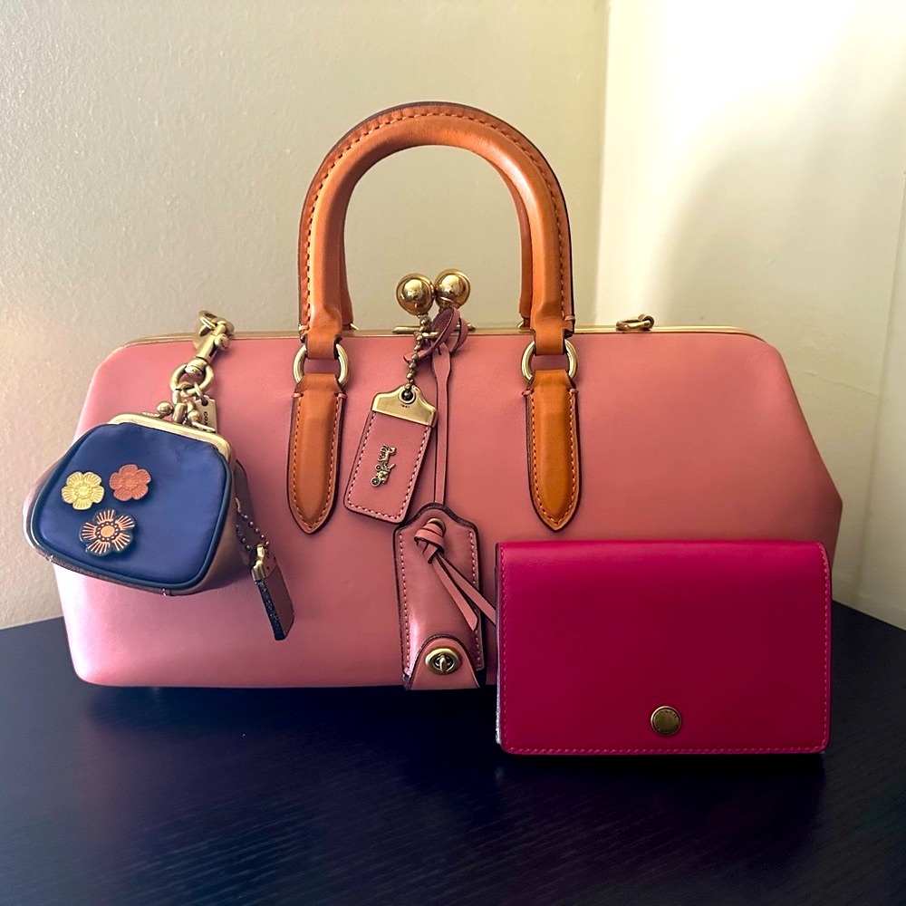 Coach Double Kisslock Pouch - with Tea Roses